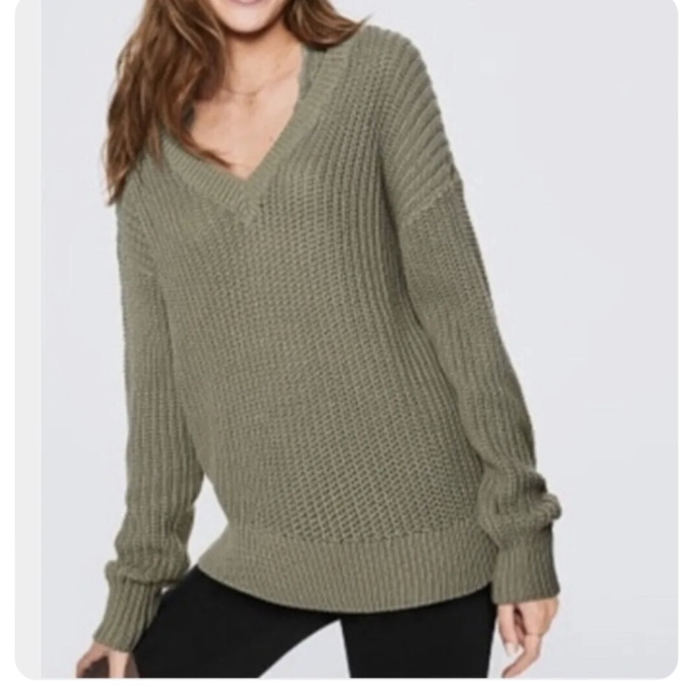 NWT VS Pink Sweater
